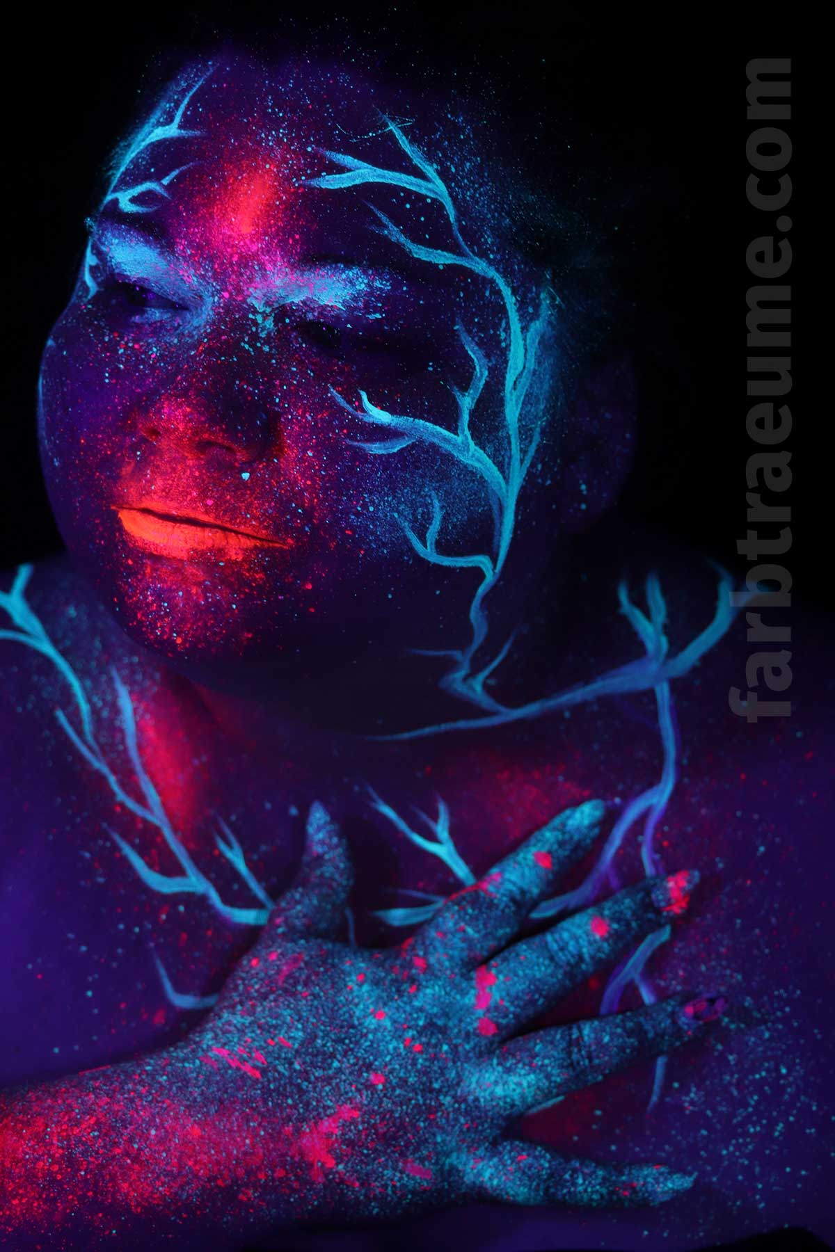 Blacklight Bodypainting