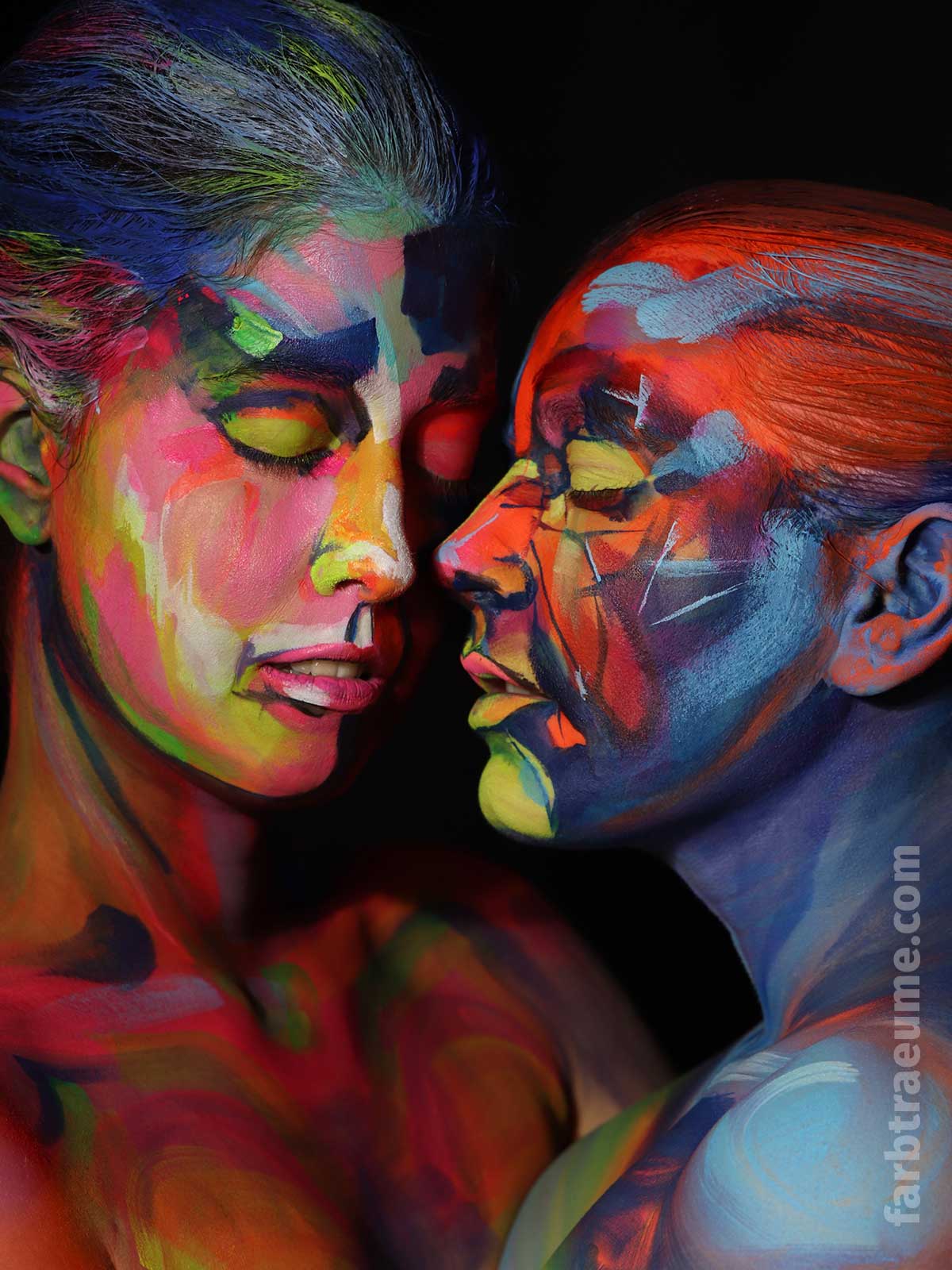 Bodypainting-Kunst zu Valentin